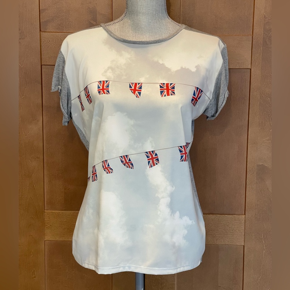 PAUL SMITH Women's White and Gray Union Jack Print Tee, Medium EUC
